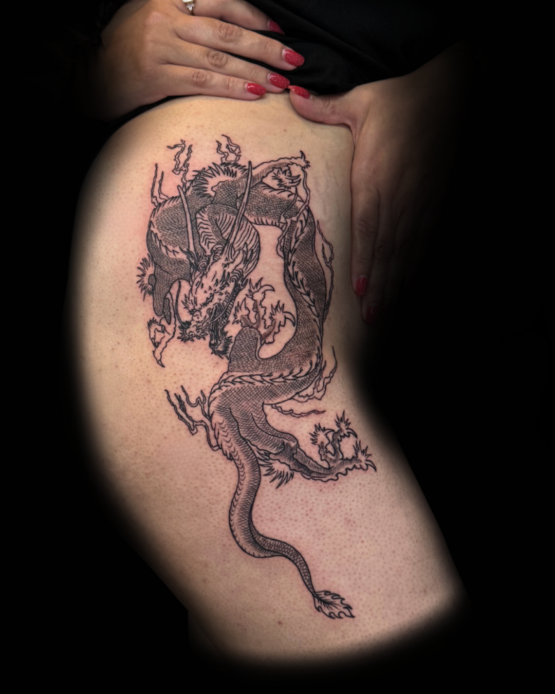 Smooth shading black and grey floral sleeve piece